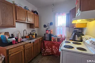 50 Summer St, Waterbury, CT 06704 - Photo 4