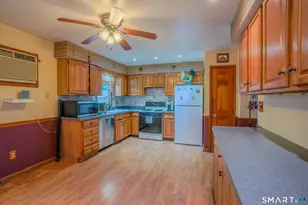 220 Victory St, Stratford, CT 06615 - Photo 6