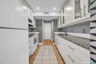 14 Newtown Road #A5, Danbury, CT 06810 - Photo 12