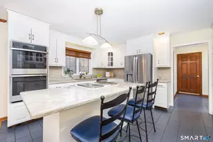 9 Hemlock Dr, New Hartford, CT 06057 - Photo 4