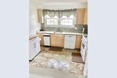 2390 State Street #APT 7F, Hamden, CT 06517 - Photo 2