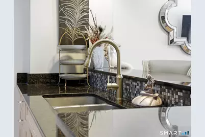 400 Bank Street #APT 402, New London, CT 06320 - Photo 4