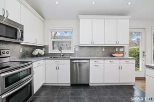 6 Field Crest Rd, New Canaan, CT 06840 - Photo 10