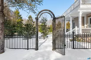 4 Cowdray Park Dr, Greenwich, CT 06831 - Photo 36