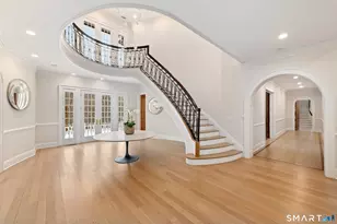 4 Cowdray Park Dr, Greenwich, CT 06831 - Photo 4