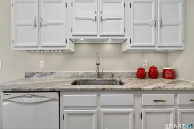 334 Foxwood Lane #334, Milford, CT 06461 - Photo 10