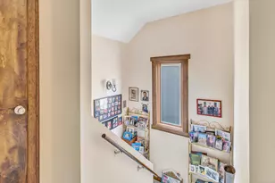 87 Creek Ln, Stratford, CT 06614 - Photo 18