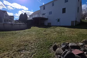 83 Chelsea Ct, Torrington, CT 06790 - Photo 8