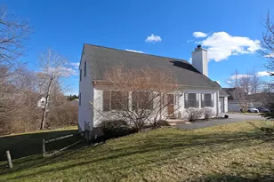 83 Chelsea Ct, Torrington, CT 06790 - Photo 2