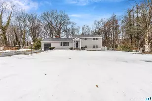 317 Narrow Ln, Orange, CT 06477 - Photo 2