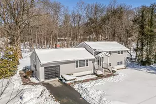 317 Narrow Ln, Orange, CT 06477 - Photo 2