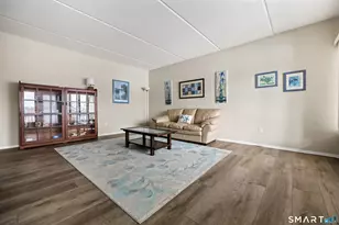 85 Viscount Dr, Milford, CT 06460 - Photo 4