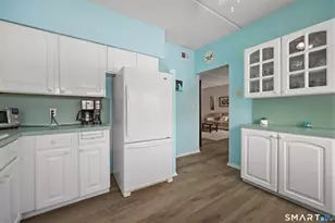 85 Viscount Dr, Milford, CT 06460 - Photo 10