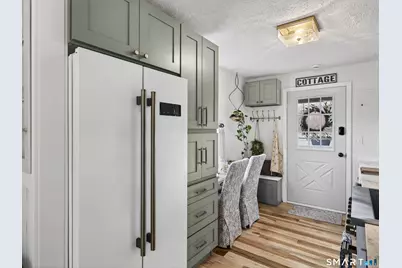 247 Midway Oval, Groton, CT 06340 - Photo 10