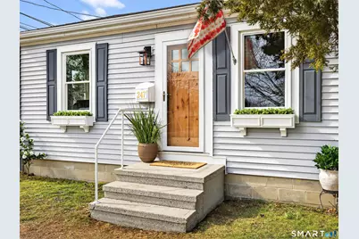 247 Midway Oval, Groton, CT 06340 - Photo 2