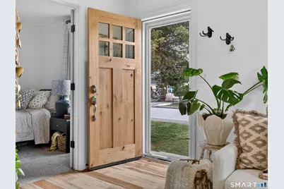 247 Midway Oval, Groton, CT 06340 - Photo 4