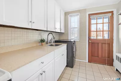 33 Nob Hill Circle #A, Bridgeport, CT 06610 - Photo 14