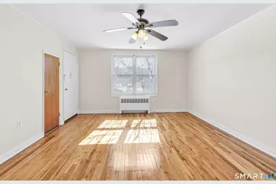 33 Nob Hill Circle #A, Bridgeport, CT 06610 - Photo 4