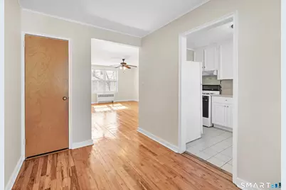 33 Nob Hill Circle #A, Bridgeport, CT 06610 - Photo 10