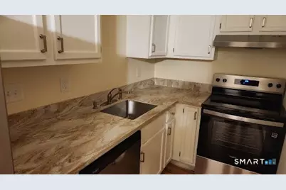 115 Short Beach Road #304, Stratford, CT 06615 - Photo 4