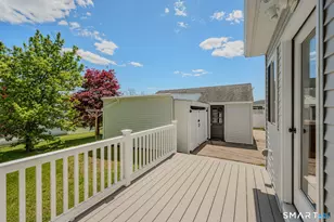 14 Hyde St, Stonington, CT 06379 - Photo 4