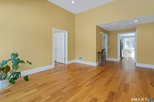 19 A Robin Hood Ln, Darien, CT 06820 - Photo 8