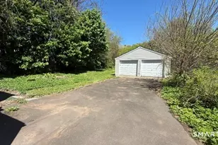 131 Bryden Terrace, Hamden, CT 06517 - Photo 4