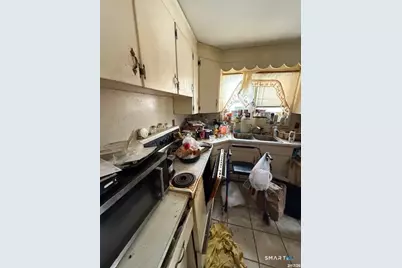 131 Bryden Terrace, Hamden, CT 06517 - Photo 8