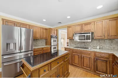 27 Lumanor Drive, Stamford, CT 06903 - Photo 12