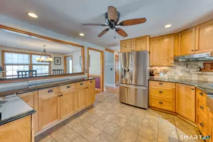 29 Skyline Dr, Plainville, CT 06062 - Photo 10