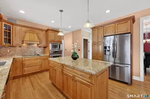 65 Trailside Dr, Monroe, CT 06468 - Photo 6