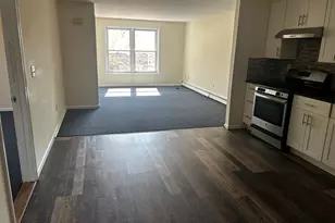 9 Concord St, Danbury, CT 06810 - Photo 4