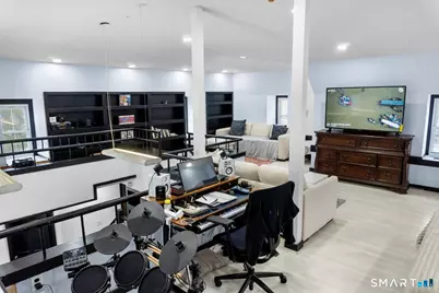 17 Silver Lane, East Hartford, CT 06118 - Photo 4