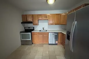 306 Pine Rock Ave, Hamden, CT 06514 - Photo 4