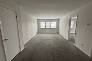 306 Pine Rock Ave, Hamden, CT 06514 - Photo 2