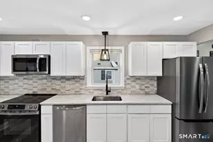 24 Polk Ave, Waterbury, CT 06708 - Photo 6