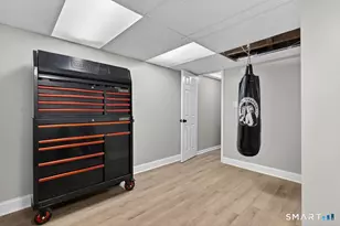 24 Polk Ave, Waterbury, CT 06708 - Photo 20