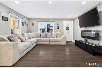 24 Polk Avenue, Waterbury, CT 06708 - Photo 2