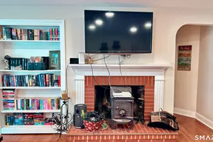 10 Rockwell St, Norwich, CT 06360 - Photo 4