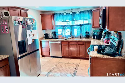 10 Rockwell Street, Norwich, CT 06360 - Photo 16