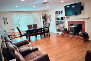 10 Rockwell St, Norwich, CT 06360 - Photo 2