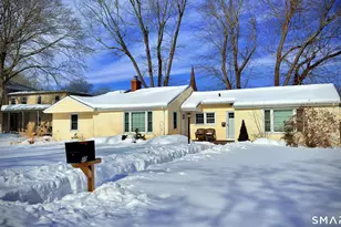 10 Rockwell St, Norwich, CT 06360 - Photo 1