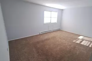 217 Hollister Ave, Bridgeport, CT 06607 - Photo 6