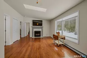 16 Greystone Dr, Montville, CT 06382 - Photo 6