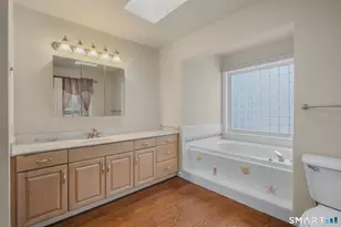 16 Greystone Dr, Montville, CT 06382 - Photo 10