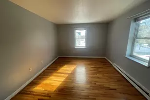 24 Merrill St, Hartford, CT 06106 - Photo 8