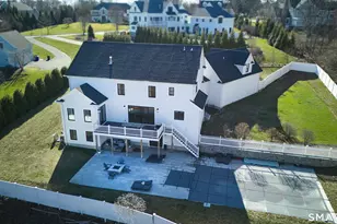 70 Meadow Ridge Rd, Fairfield, CT 06890 - Photo 38