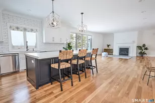 70 Meadow Ridge Rd, Fairfield, CT 06890 - Photo 10