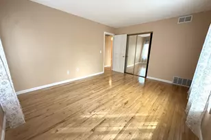 31 Woodsedge Dr, Newington, CT 06111 - Photo 8