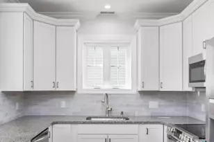 995 Reef Rd, Fairfield, CT 06824 - Photo 10